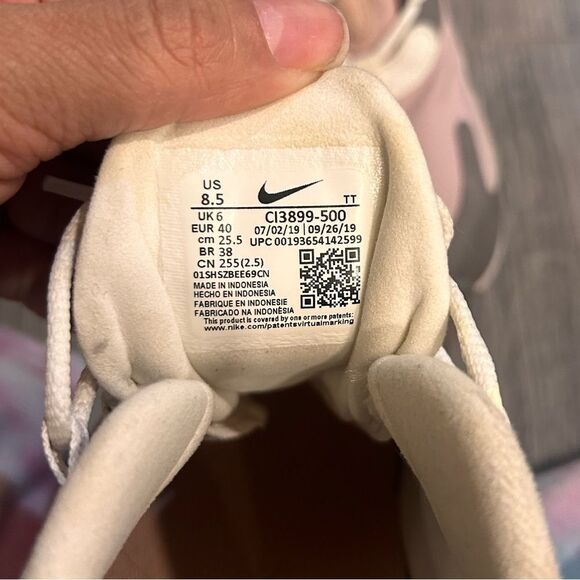 Nike AirMax 270 trainers - Picture 5 of 5